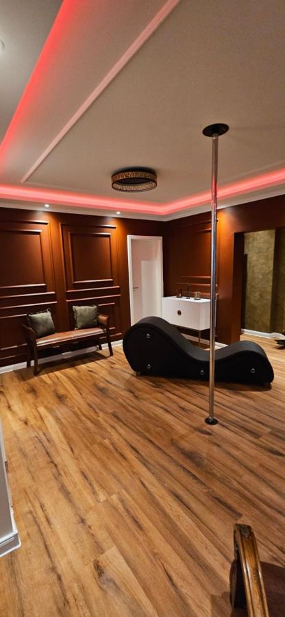Exkl. Romantisches Sm Apartment Secret Desire Gifhorn Bagian luar foto